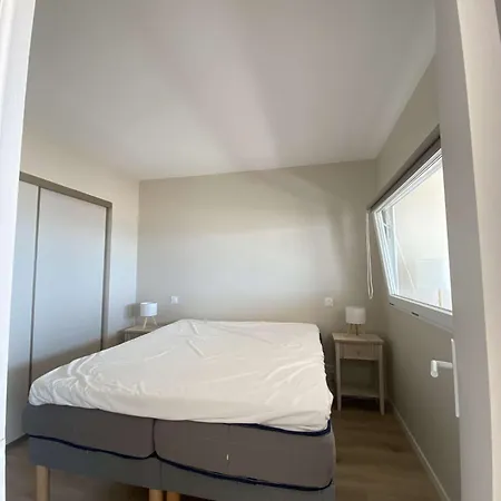 La Fregate - - Face Mae-9623